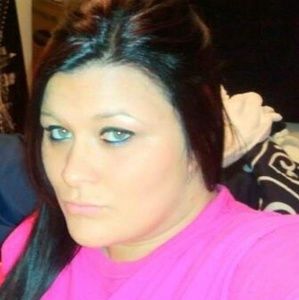 Meet your Posher, Becca